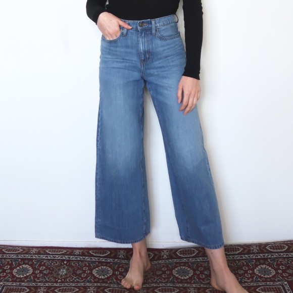 Uniqlo Denim - High rise wide leg cropped jeans